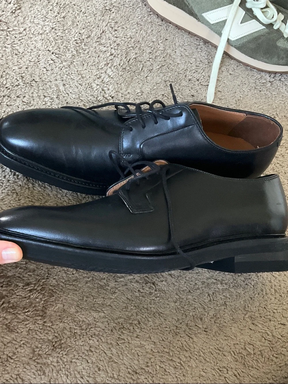 Allen Edmonds Devin Derby Lace-Up Oxford in Black